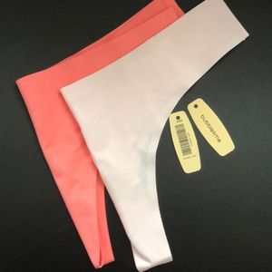 NWT Bubblelime Thong Pair